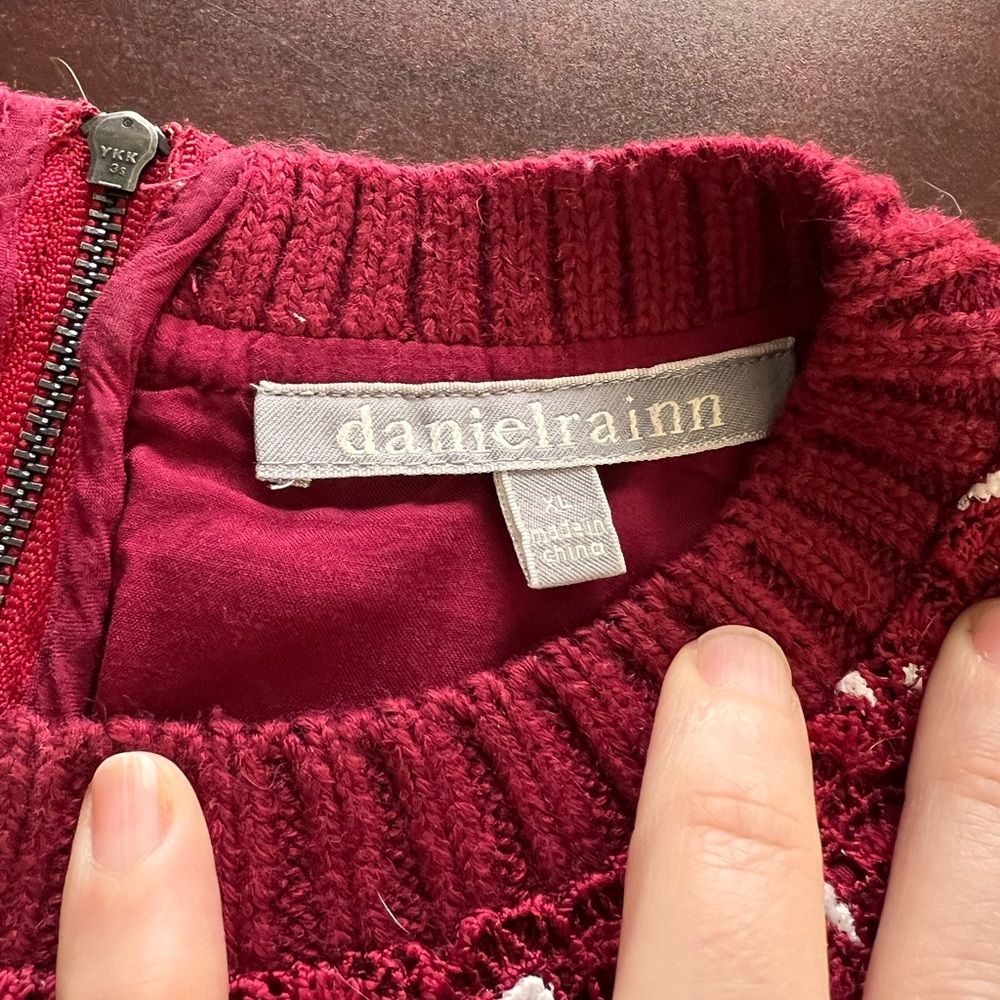 Daniel Rainn Red and White Crew Neck Sweater - Picture 4 of 9